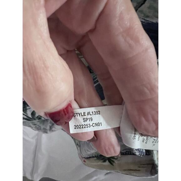 J.Crew T-Shirt Mens Medium Slim Washed Short Sleeve Hawaiian All Over Beach - Picture 7 of 8